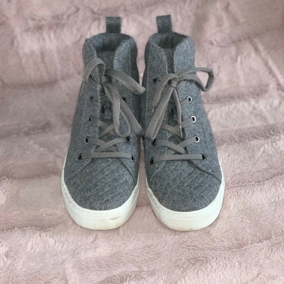 High tops - Picture 1 of 3